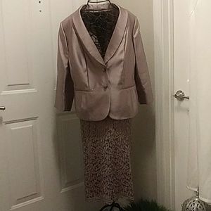 Tahara Arthur S Levine Luxe two-piece skirt suit